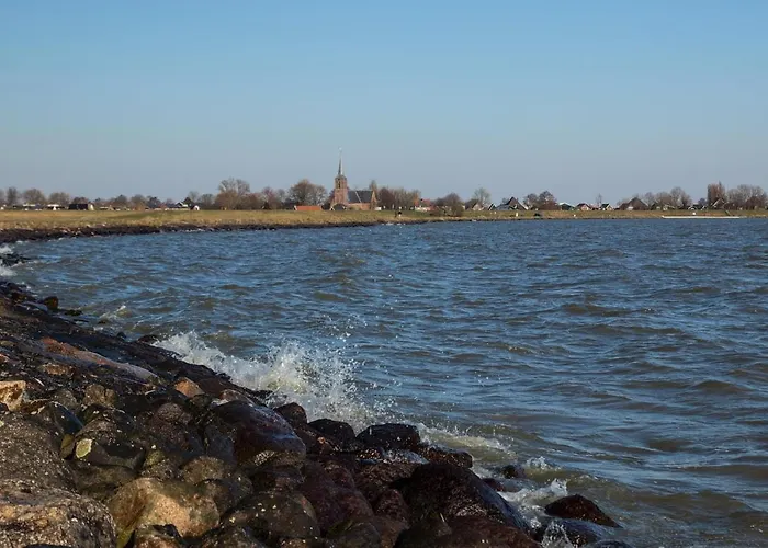 Holidayhome Geuzenhoeve Op De Munnickaij